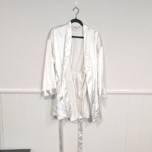 Victoria's Secret White Satin Robe